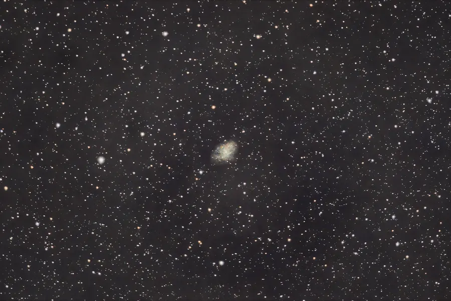 Crab nebula M1 | 28 min total time (55 sec subs) | dark+flats calibration | 800mm | F/9 | 3200 ISO | Canon EOS R + 200-800mm RF lens