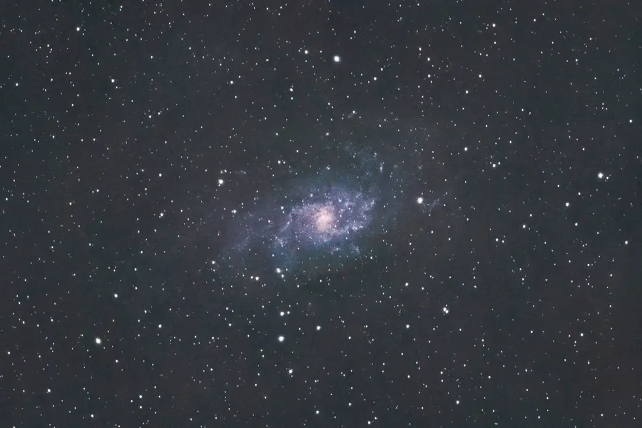 Triangulum galaxy M33 | 30 min total time (50 sec subs) | dark+flats calibration | 800mm | F/9 | 5000 ISO | Canon EOS R + 200-800mm RF lens