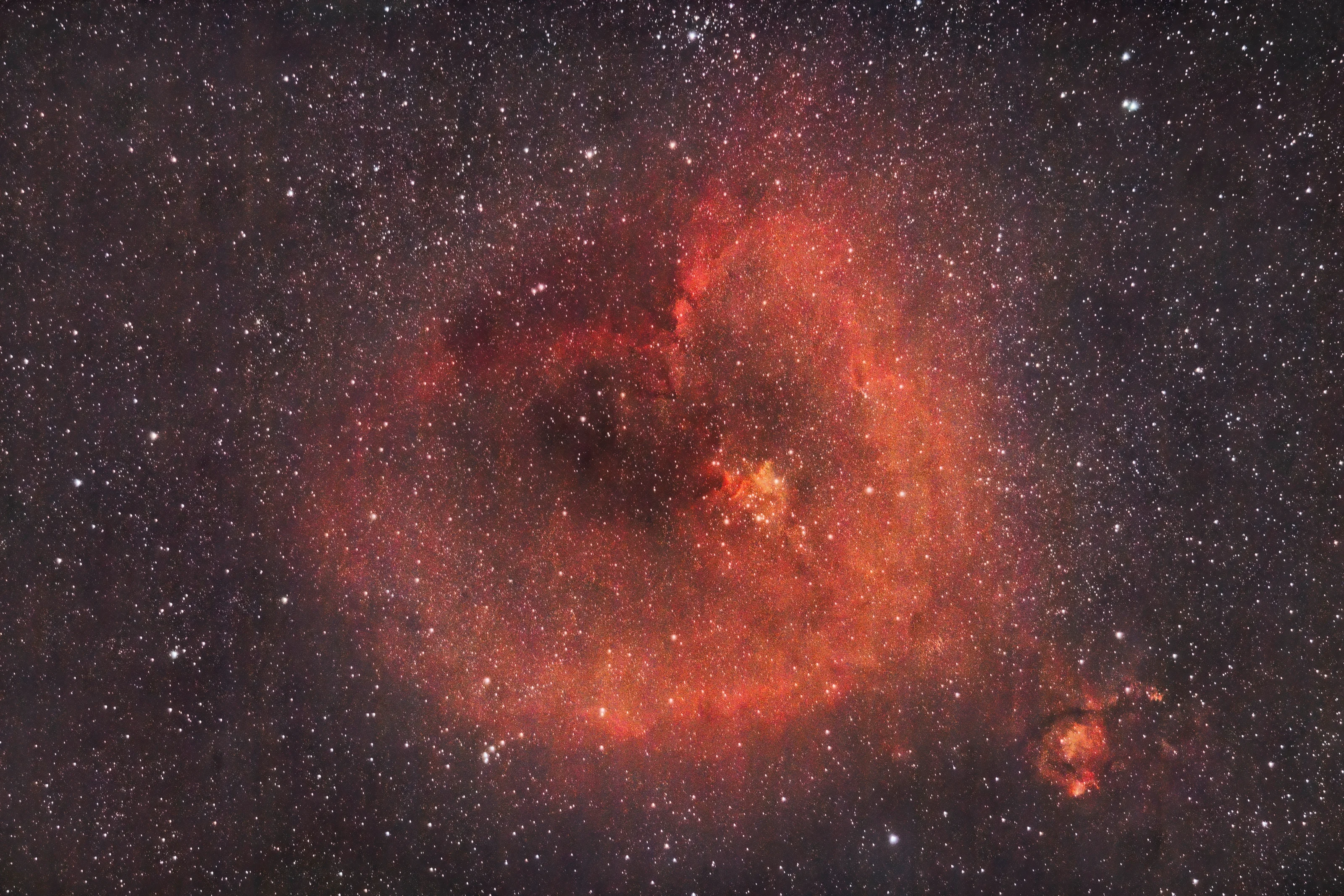 Heart nebula IC1805 | 70 min total time (50 sec subs) | dark+flats calibration | 600mm | F/8 | 5000 ISO | Canon EOS R + 200-800mm RF lens