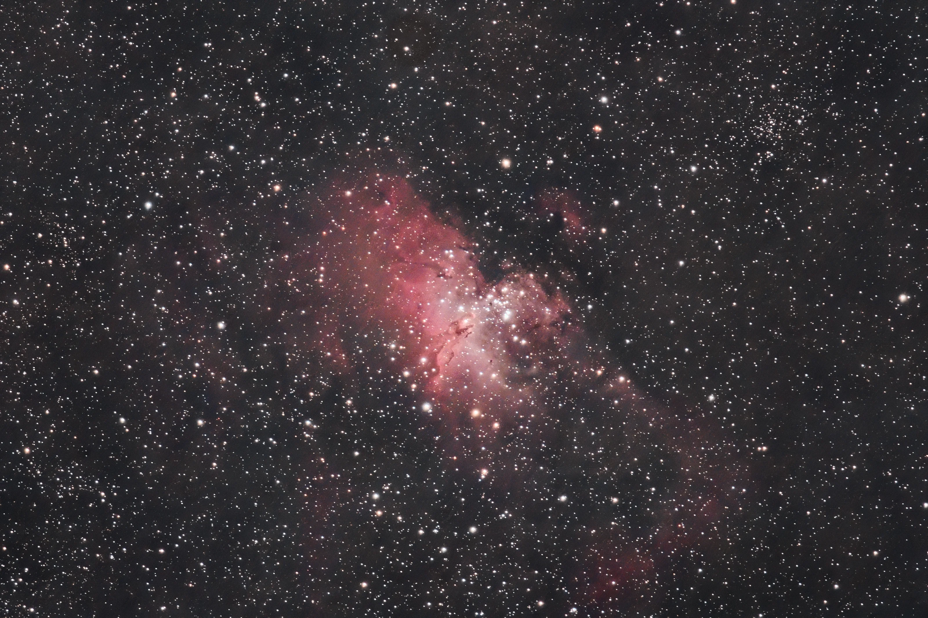 Eagle nebula M16 | 162 min total time (180 sec subs) | dark+flats calibration | 800mm | F/9 | 640 ISO | Canon EOS R + 200-800mm RF lens